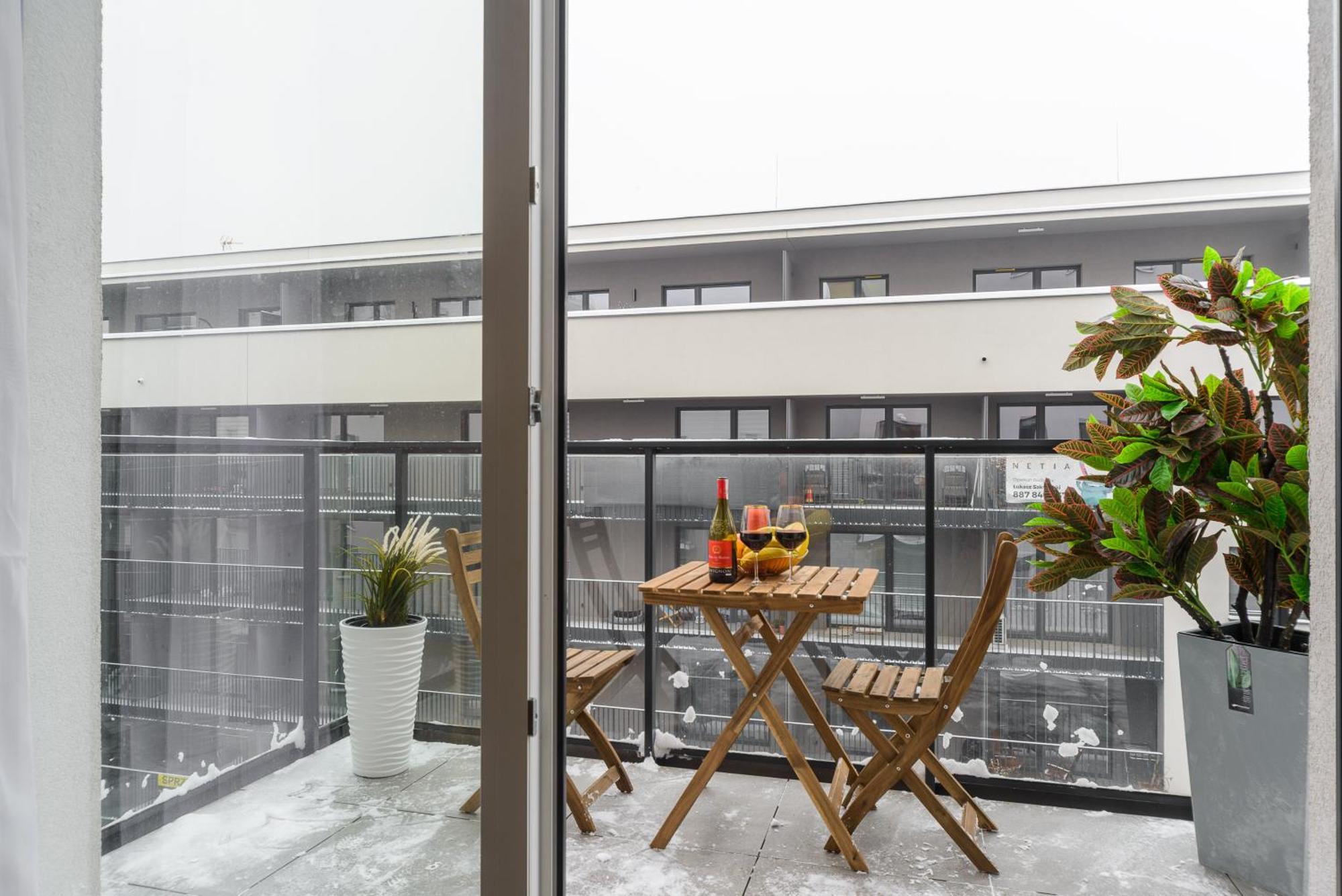 Lumina Apartments With Parking, Balcony Lodz Esterno foto