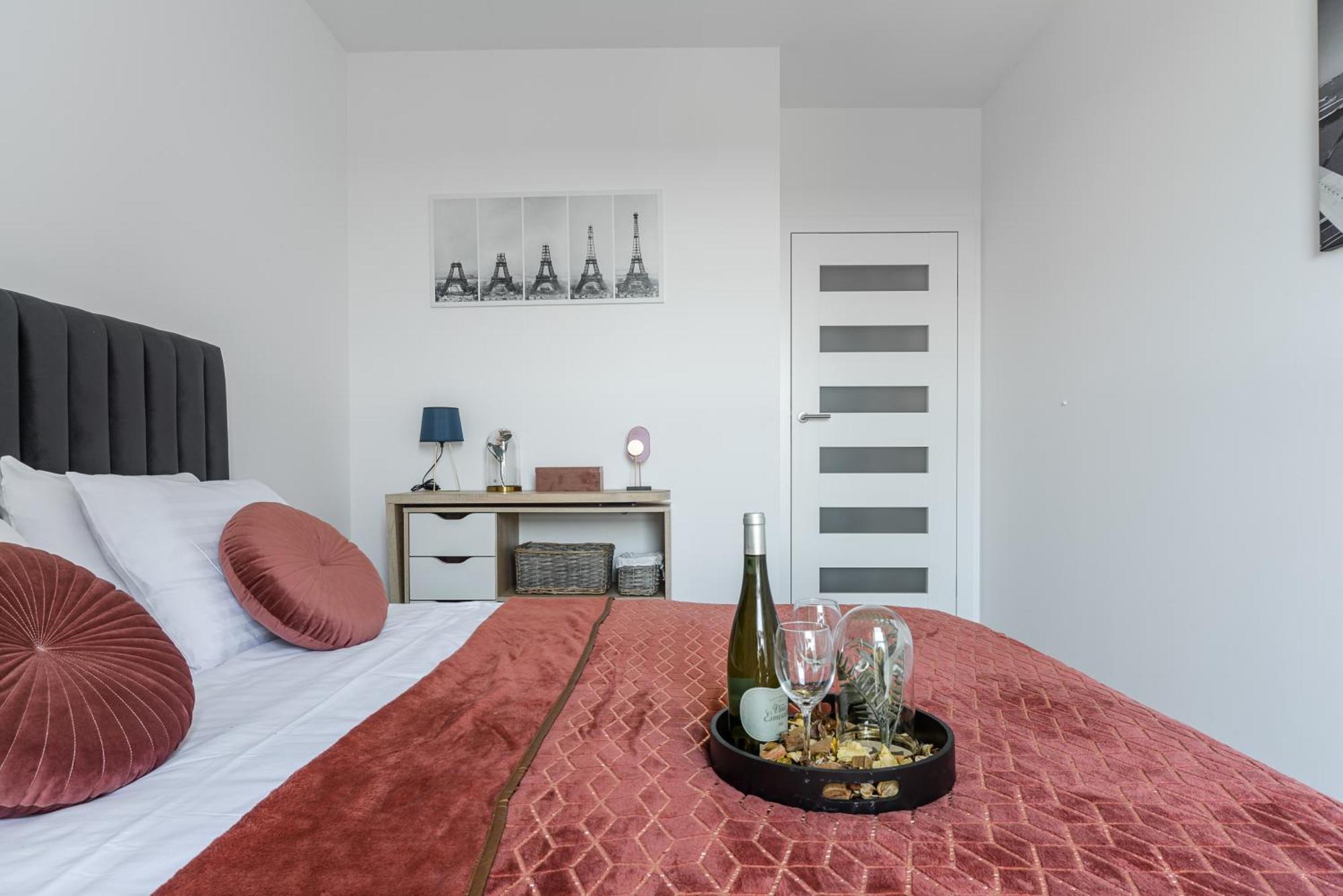 Lumina Apartments With Parking, Balcony Lodz Esterno foto
